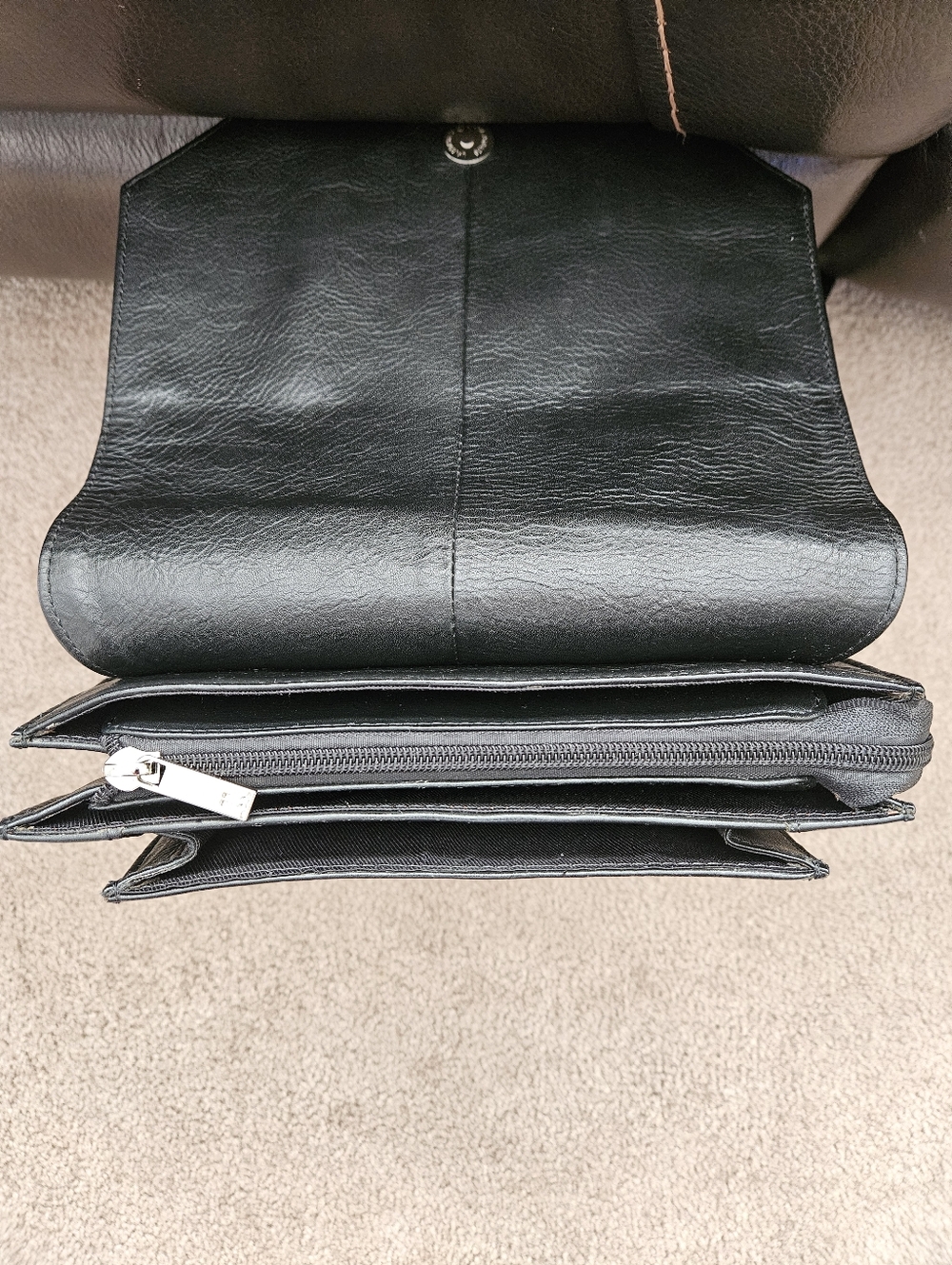 Black Leather Purse / Backpack - Picture 6 of 9